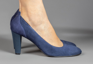 comfortable navy blue evening shoes